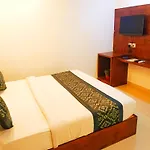 Hotel The Tark Near Igi Airport