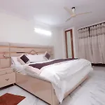 Room In Bb - Home Stay Cum Bed And Breakfast