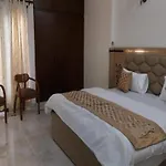 Room In Bb - Home Stay Cum Bed And Breakfast