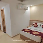 Hotel Decent Residency At Aerocity,Delhi Airport