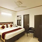 Hotel The Ocean Near Igi Airport