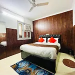 Satya Niketan D