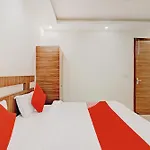 Oyo Flagship 80946 Hotel Galaxy Palace
