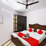 Hotel O Maxx Residency Near Dlf Avenue Saket