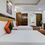 Airport La Sapphire Hotel & Restaurant
