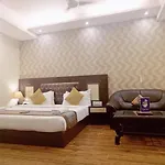 Hotel Waterfall Paschim Vihar Delhi