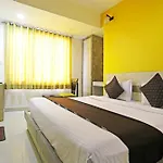 Hotel Star Inn-Near Delhi Airport