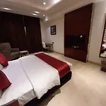 C- Pearls Hotel And Banquet