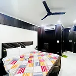 Hotel Tom And Jerry - Jangpura