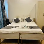 Star Inn Near Laxmi Nagar
