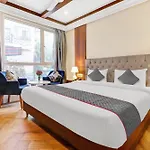 Hotel Grand Villas Near Delhi Igi Airport