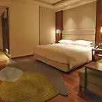 De Ocaen Suites By Igi Airport