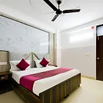 Hotel Galaxy Near Delhi Airport
