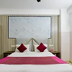 Hotel Galaxy Near Delhi Airport