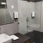 Hotel Noble Inn