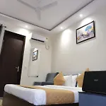 Hotel De Hocks Deluxe - New Delhi Railway Station