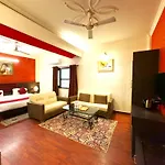 Airport Hotel The Grand Shoba