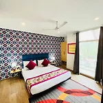 Qotel Hotel Chhatarpur - Oppsite Tivoli Garden