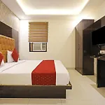 Iconic Hotel Near Delhi Airport