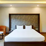 Hotel Grand Tark Plaza Near Delhi Airport