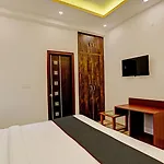 Hotel King Plaza Near Delhi Airport