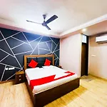 Hotel Dream In - Hazrat Nizamuddin Station