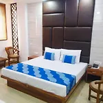 Hotel Spb 87 Near Karol Bagh Metro Station Delhi