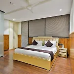 Clay Inn Hotels, Paschim Vihar
