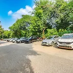 Fabhotel Aashraye