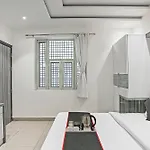 Hotel O S. Gambhir Hotel