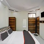 Collection O Comfort Lounge