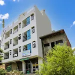 Hotel O Green Light