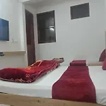 Hotel Shree Sai Dham Near New Delhi Railway Station, Paharganj