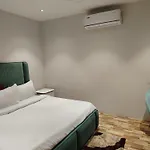 Rivaz Hotel And Restaurant