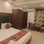 Hotel Marina Plaza A Family Hotel Near Igi Airport Delhi