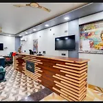 Hotel O Airport Glace