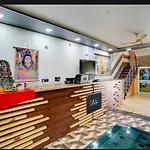 Hotel O Airport Glace