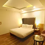 Hotel Calabash Luxury Villa Near New Delhi Airpot