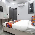 Fabhotel The Royal - Nr Guru Govind Singh University
