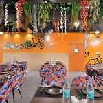 Hotel Hari Piorko Grand - 2 Min From New Delhi Railway Station