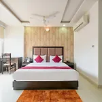 The Empire Suites Hotel Near Delhi Airport