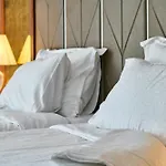 Hotel La Ambiance Suites Near Igi Airport