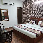 Hotel Naveen