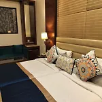 Oodles Hotel Chhattarpur South Delhi