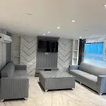 Cg Internationl By Sweet Guest House