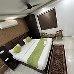 Hotel Royal Inn Igi