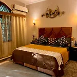 Atharva\'S Homestay Nehru Enclave