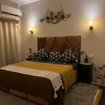 Atharva\'S Homestay Nehru Enclave