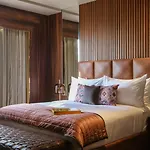 De Atlantes Suites Near Delhi Airport