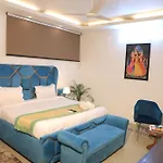 Fortune Home Service Apartment 3Bhk , D-198 Saket